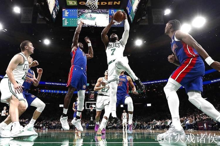 康宁汉姆20+10完胜詹姆斯三双 活塞险胜湖人